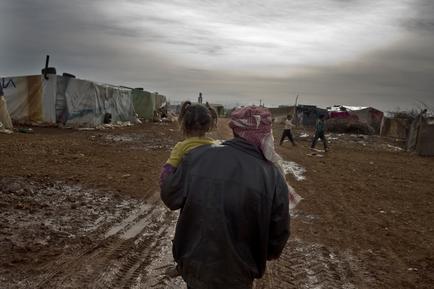 Temporäres Flüchtlingslager syrischer Vertriebener leidet unter hygienischen Bedingungen.