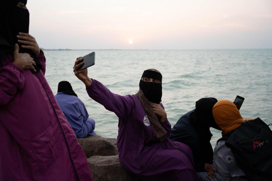 Mocha Maternity - Midwives at sunset