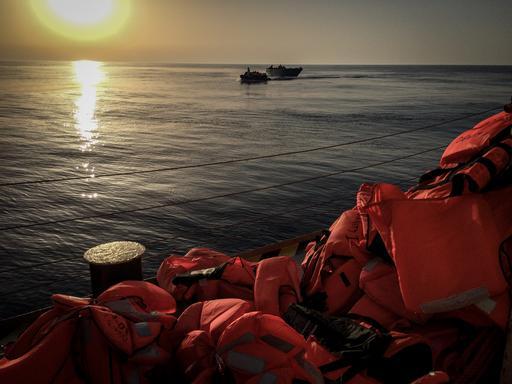 Mittelmeer: Rettungskräfte bargen 22 Tote aus Flüchtlingsboot