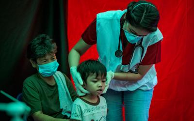 Tuberculosis in Tondo, Manila - Ezra Acayan